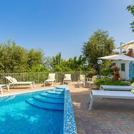 Villa Sorrento Flats Exterior photo